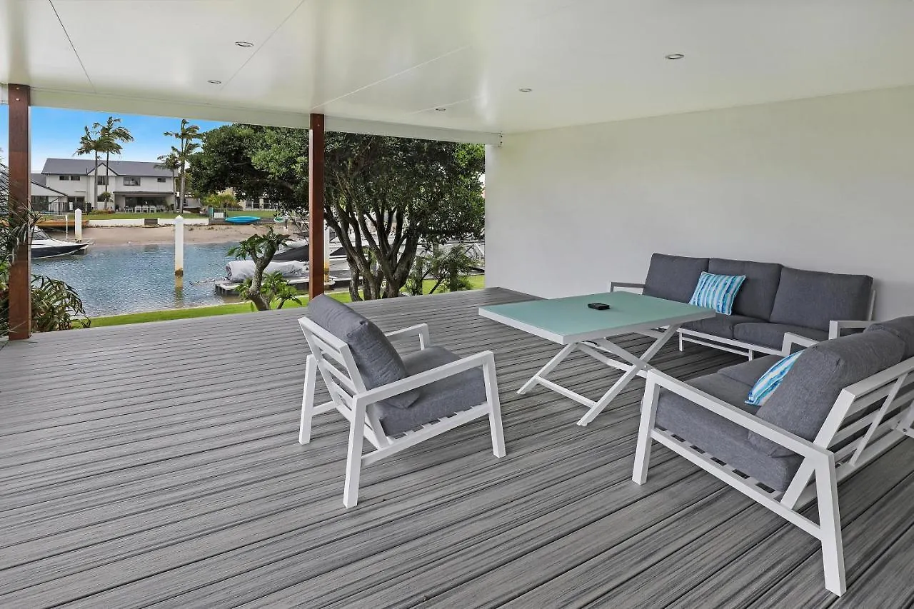 Fantastic Buddina Duplex 0*,  Australia